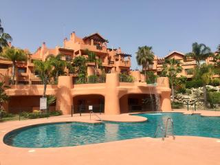 Seaview Luxury Penthouse Apartment 24 hour security and Underground Parking - Estepona - 2