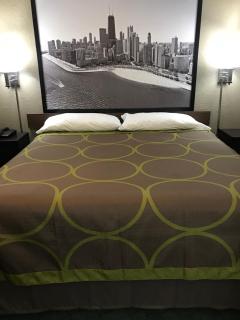 Super 8 by Wyndham Taylorville IL - 6