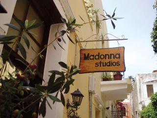 Madonna Studios - Chania - 8