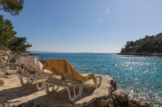 Secluded Seaside Holiday Home - 8