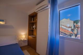 Room M - Cres - 8