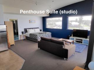 Beach House Mollymook - 1