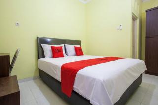 RedDoorz near Petra University 2 - Surabaya - 3
