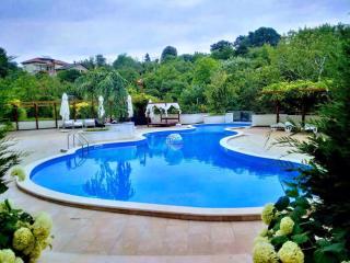 Tenerra Lux Apartment - Varna - 6