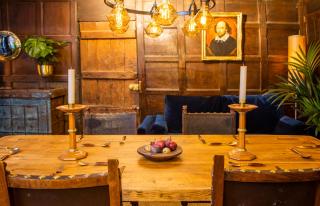 3 MASONS COURT The Oldest House in Stratford Upon Avon, Warwickshire. - 4
