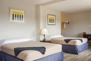 Harmony Inn and Suites - 9