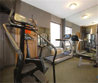 Best Western Plus Newark Airport West - Newark - 9