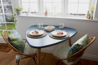 Poachers Pocket Cottage - 8