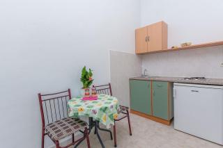 Apartments Ksenia - Lokva Rogoznica - 1