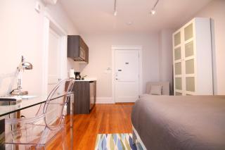 A Stylish Stay w/ a Queen Bed, Heated Floors.. #25 - Brookline - 2