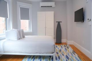 A Stylish Stay w/ a Queen Bed, Heated Floors.. #32 - Brookline - 6