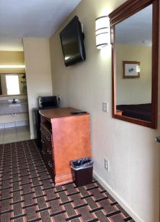 Americas Best Value Inn-Indianola - Indianola - 2