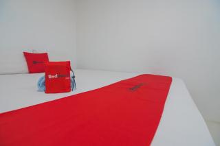 RedDoorz near Gajah Mada Pontianak - 1