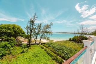 Villa Bella Charming Beachfront Guesthouse - 5