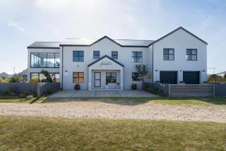 Stay at Friends Economic Rooms - Malkopvlei - 7