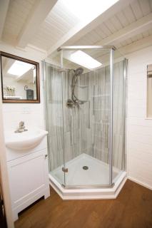 Montana Escape Elegant Tiny House in Waco Near Magnolia - Waco - 4