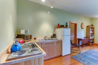 Island Artist Studio - 8