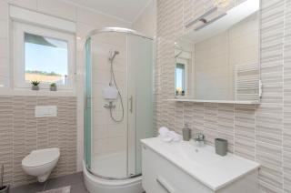 Apartments Luxury and Sea View - Brodarica - 2