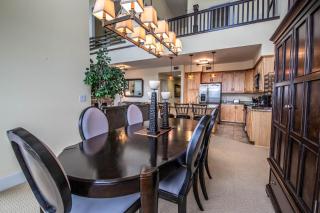 Seasons 331 - Penthouse - Sandpoint - 5