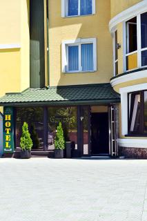 Geneva Hotel 800 метрів від McDonald's, тримісні та чотиримісні номери, діти до 16р безкоштовно - Ternopilʼ - 7