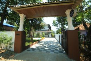 Gokulam Home Stay - Munnar - 9