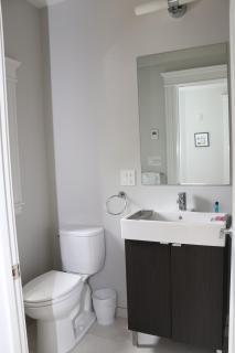 A Stylish Stay w/ a Queen Bed, Heated Floors.. #18 - Brookline - 6