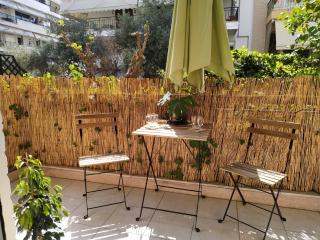 Bright Apartment steps from the Sea - Thessaloniki - 5