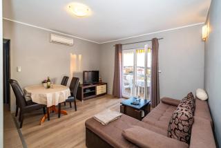 Apartment Adrian - Biograd na Moru - 4