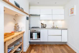 Bonnington Gardens - 1 bed open plan basement flat - Londra - 1
