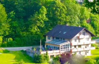 Hotel-Pension Haus Hubertus - Weigendorf - 0
