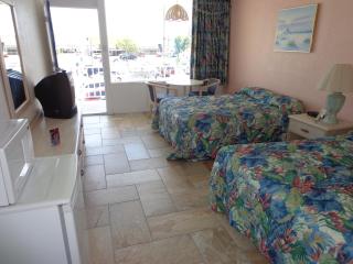 Quarterdeck Motel - Wildwood - 9