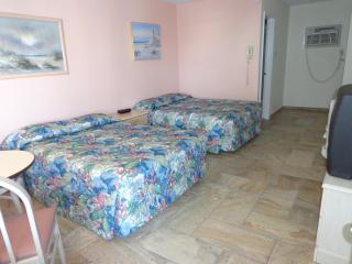Quarterdeck Motel - Wildwood - 2