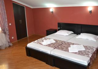 Hotel Isaka - Tbilisi - 5