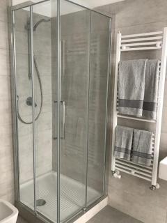 Feel@Home Apartment+Rooms - Milan - 3