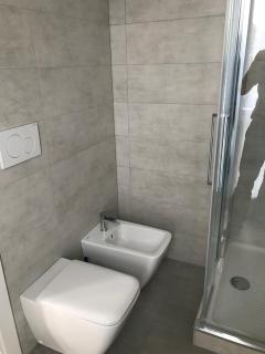 Feel@Home Apartment+Rooms - Milan - 2