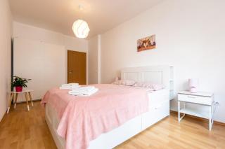 Spacious Apartment in the Old Town of Bratislava - Bratislava - 1