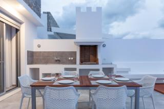 Luxury Sunrise White Villa - 5