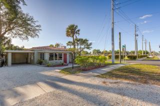 The oasis near the cruise & airport - By Avi - 5