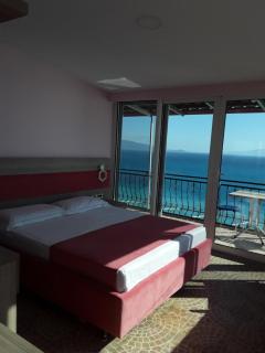 Odhisea Hotel Restaurant - Qeparo - 4