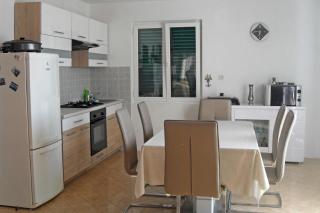 Apartments by the sea Necujam, Solta - 16727 - 8