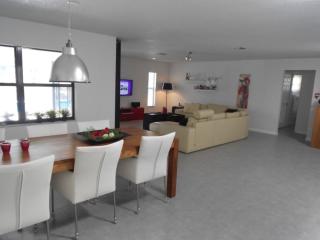 Foxrun Retreat - 3BR Inverness Poolhome - 5