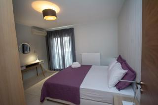 Spacious Fully Equipped 3BD 2Bath Apt in the heart of city with Balconies AC and fast WIFI #2 - Iráclio - 1