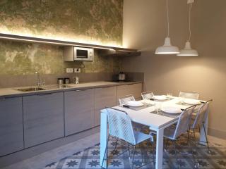 Casa222 - stylish apartment La Spezia Old Town - 5' station to Cinque Terre - 7