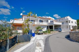 Apartments Sanja - Tribunj - 0