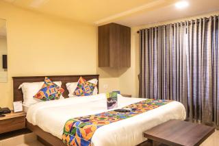 FabExpress Silver Lake - Nr BKC - Bombay - 3