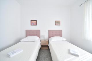 Apartments Martom - 6