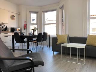 Wellesley Avenue - 3