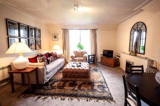 Butler's Apartment. Flat 5, Dalmore House, Helensburgh, Scotland G84 8JP - 8