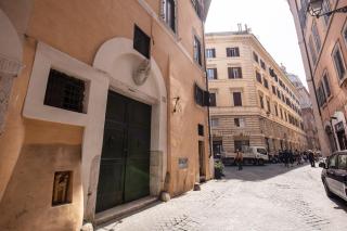 Appartamenti - Via del Monte della Farina - Rome - 3