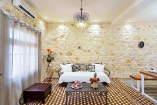 Michalis Stonehouse - 9